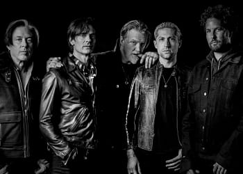 Foo Fighters y Queens of the Stone Age encabezan el Corona Capital: cartel, horarios y claves del viernes