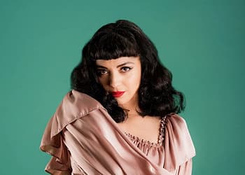 Mon Laferte toma el Palacio de los Deportes tres noches seguidas con el Femme Fatale Tour: 29, 30 y 31 de mayo