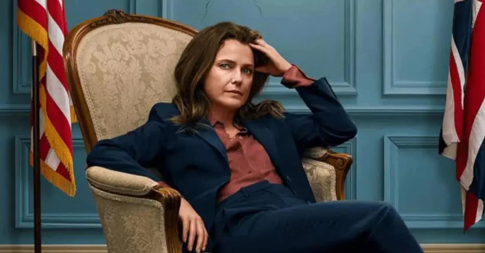 Póster de la tercera temporada de La Diplomática, con Keri Russell como Kate Wyler en una pose decidida frente a un fondo que sugiere intriga política internacional.
